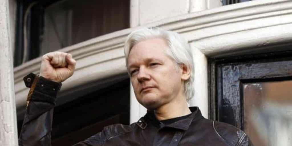 Ο ιδρυτής του ιστότοπου WikiLeaks, Τζούλιαν Ασάνζ