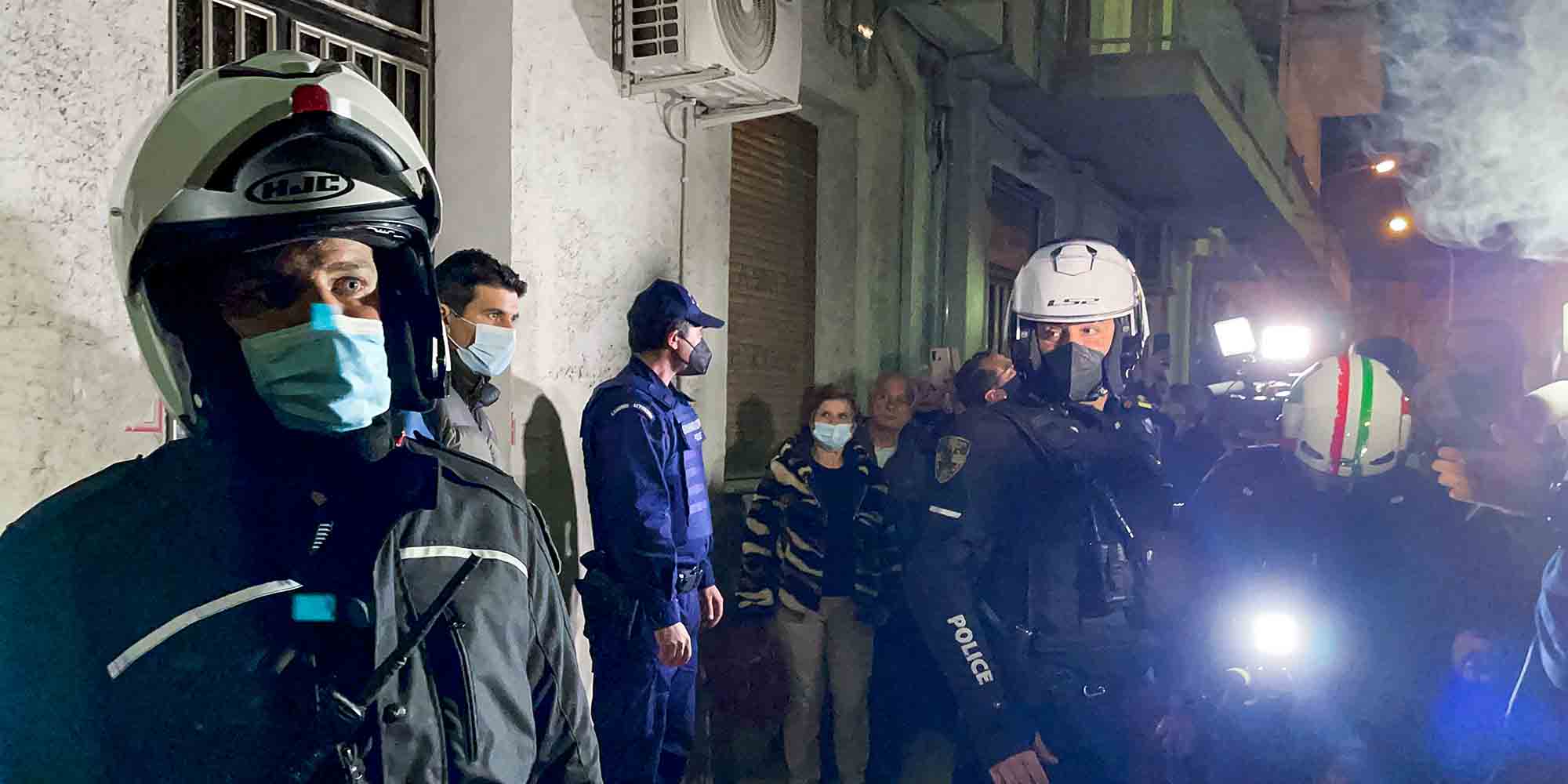 Αστυνομία έξω από το σπίτι της Ρούλας Πισπιρίγκου στην Πάτρα