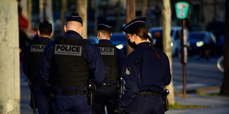 Επίθεση με ρόπαλο και μαχαίρι στη Λε Μαν της Γαλλίας: Εισέβαλε μανιασμένος σε αίθουσα και τραυμάτισε 4 ανθρώπους