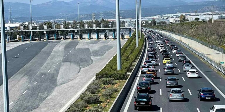 Άνοιξε η έξοδος της Αττικής Οδού προς Άνω Λιόσια στο ρεύμα προς αεροδρόμιο