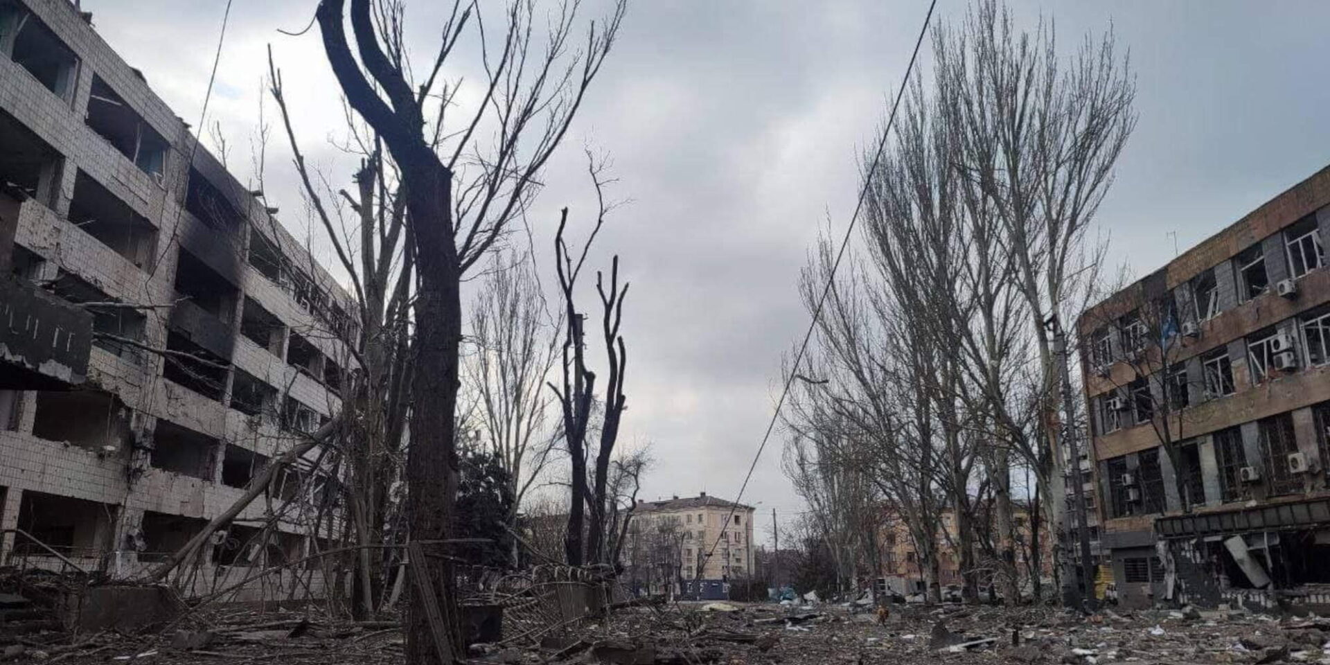 Εικόνες καταστροφής στη Μαριούπλη μετά τους ρωσικούς βομβαρδισμούς