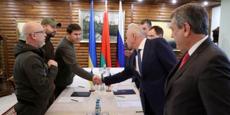 Η Ρωσία δεν αλλάζει άποψη για Ντονμπάς και Κριμαία – Αισιόδοξη δηλώνει η Ουκρανία για τις διαπραγματεύσεις