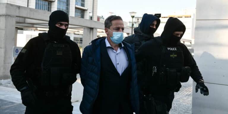 Δίκη Λιγνάδη: «Ήξερα ότι με είχε βιάσει. Δεν μπορούσα να τον μηνύσω τότε, δεν είχα τα κότσια» – Τι κατέθεσε ο 27χρονος που τον κατηγορεί για βιασμό