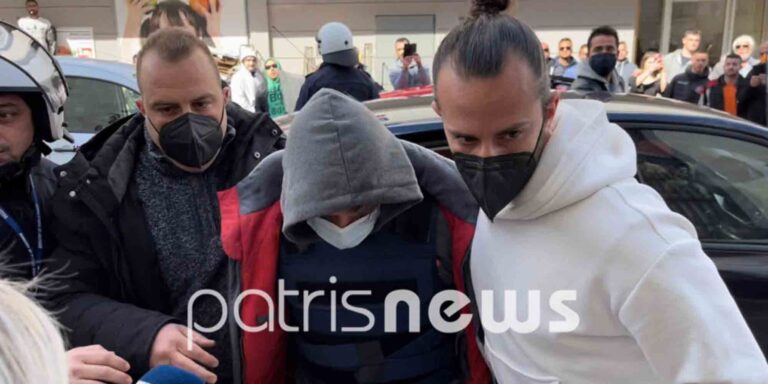 Αποδοκίμασαν στην Αμαλιάδα τον μακελάρη της Ανδραβίδας (βίντεο)