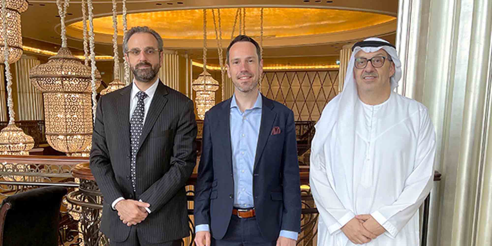 Εκπρόσωποι της εταιρείας Hydrogenious στη συμφωνία με τα Αραβικά Εμιράτα