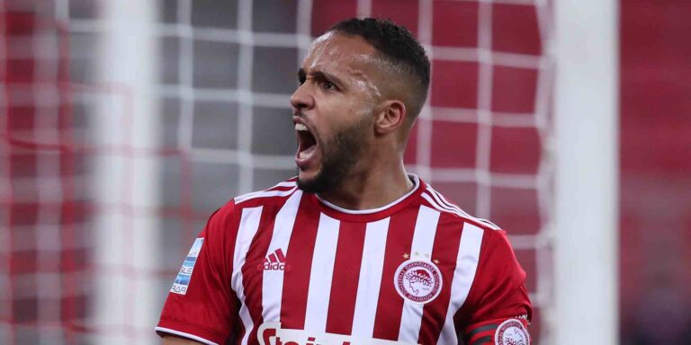 Super League: Ο Ελ Αραμπί «μίλησε» στο τέλος και 2-1 ο Ολυμπιακός τον Άρη