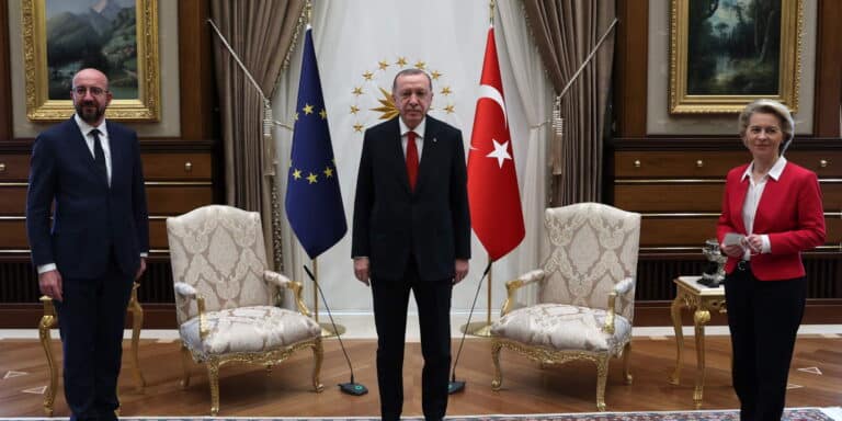 Ο Ερντογάν ζητά τώρα να ανοίξει ξανά ο διάλογος για ένταξη της Τουρκίας στην ΕΕ