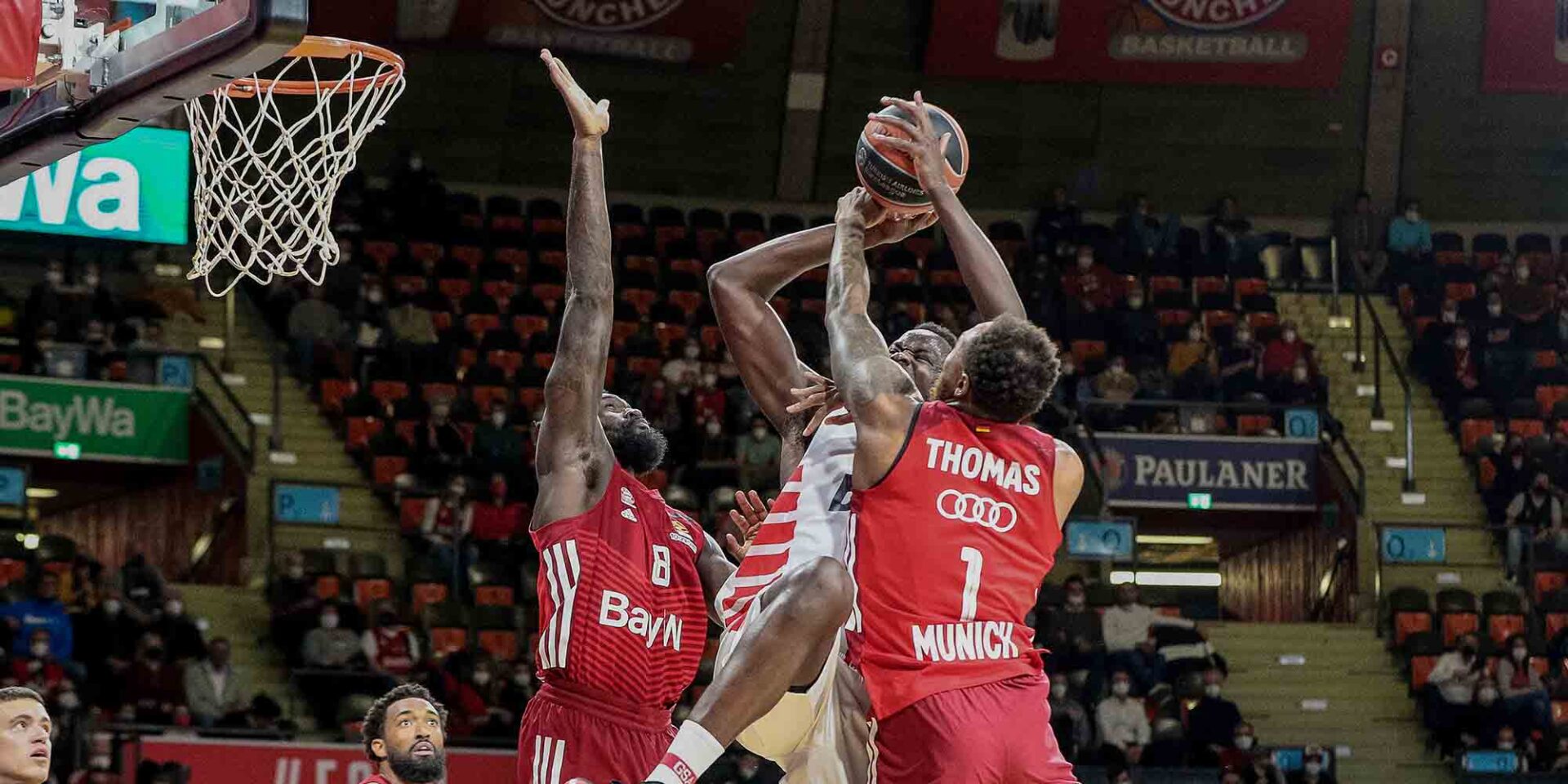 Προσπάθεια του Ντόρσεϊ στο ματς της Euroleague Μπάγερν Μονάχου - Ολυμπιακός