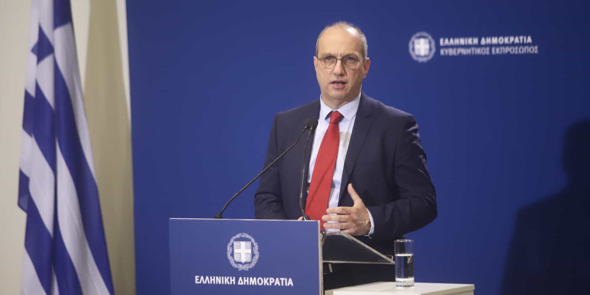Ο κυβερνητικός εκπρόσωπος Γιάννης Οικονόμου