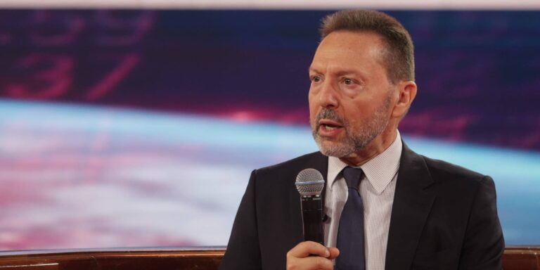 Στουρνάρας: «Μπορεί να υπάρξει μικρή αύξηση των επιτοκίων στο τέλος του έτους»