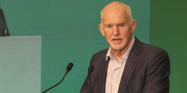 Παπανδρέου: «Ο πόλεμος στην Ουκρανία είναι μια αντιπαράθεση μεταξύ ολοκληρωτισμού και δημοκρατίας»