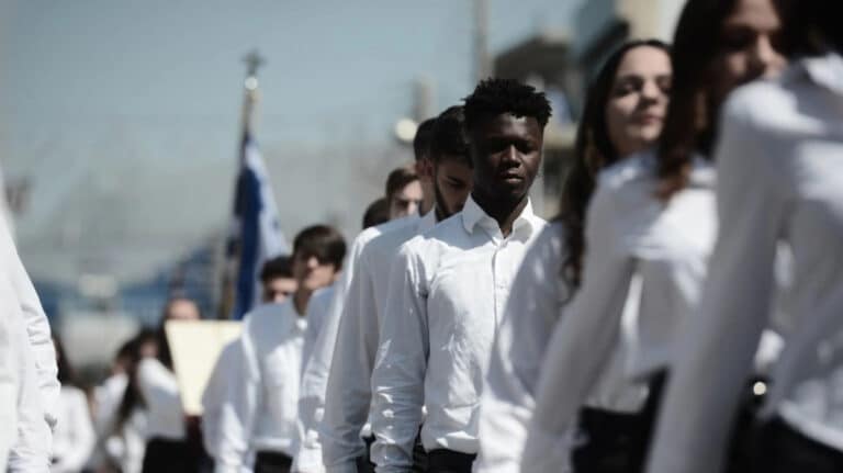 Τροπολογία του ΣΥΡΙΖΑ για τον μαθητή Σαϊντού Καμαρά που κινδυνεύει με απέλαση