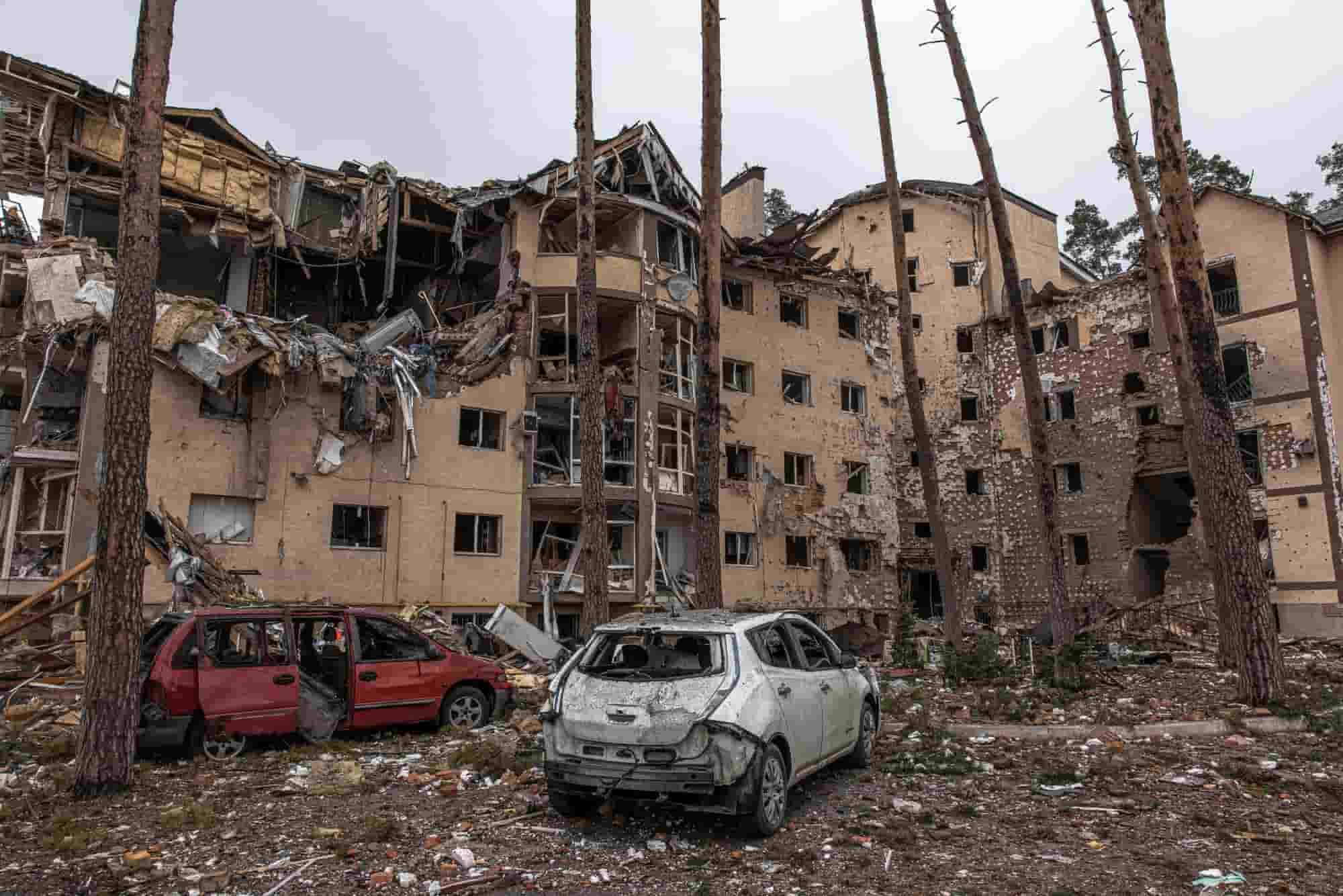 Εικόνες καταστροφής από τον πόλεμο στο Κίεβο
