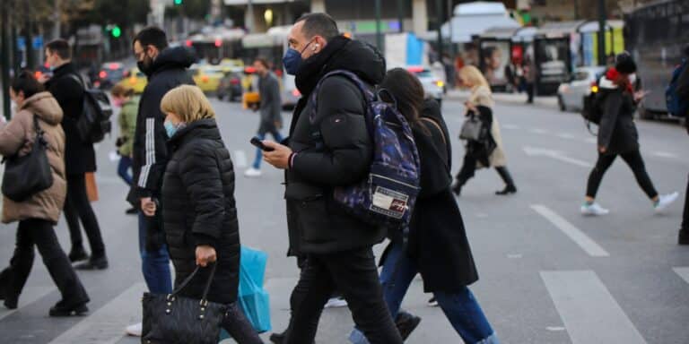 Ξεκινούν σήμερα οι πληρωμές από e-ΕΦΚΑ και ΟΑΕΔ