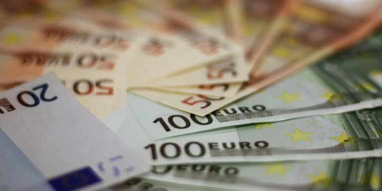 Πληρωμές ΟΑΕΔ και e-ΕΦΚΑ: Τα ποσά μέχρι 25 Μαρτίου