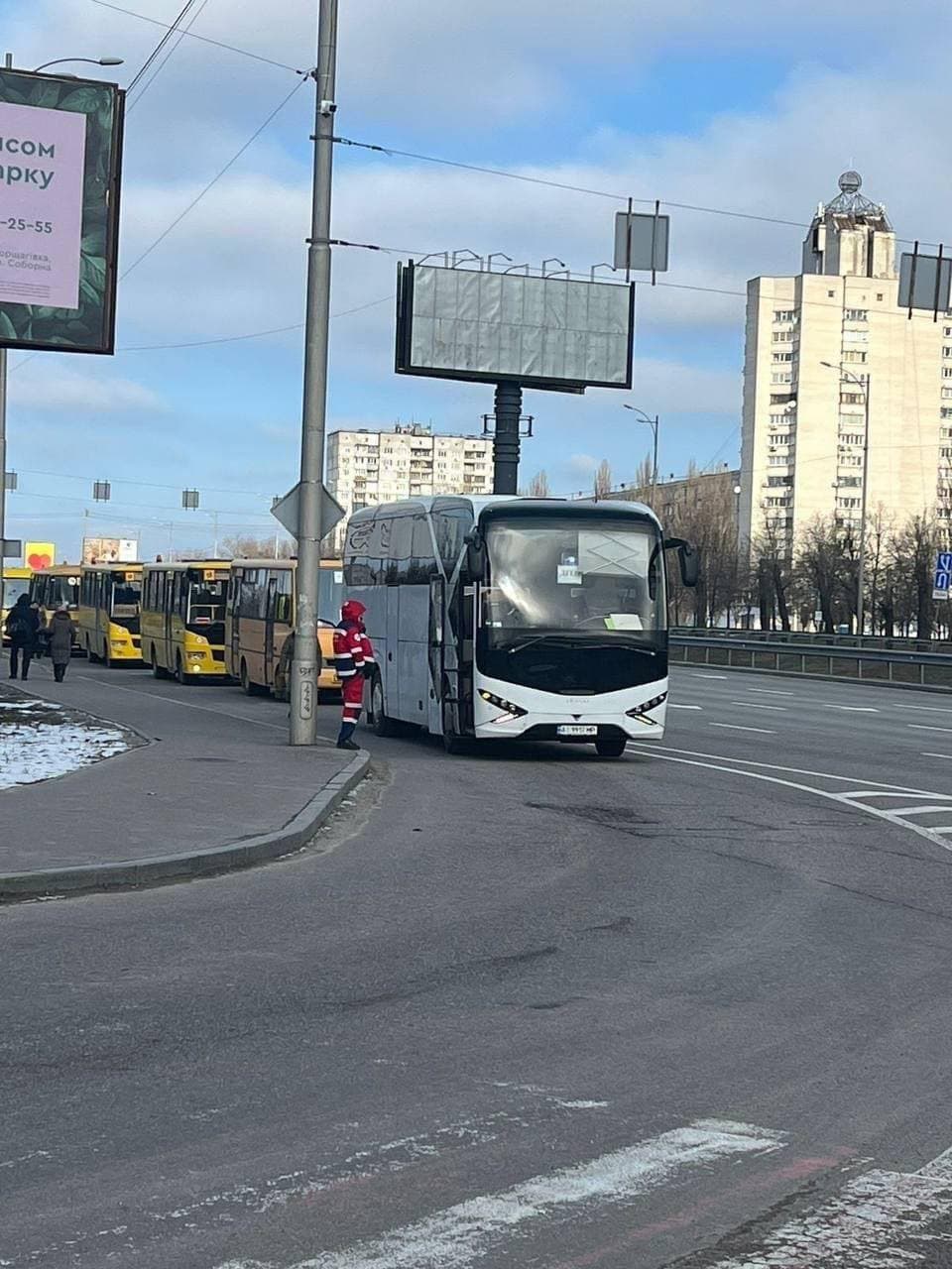 Λεωφορεία για εκκένωση στο Κίεβο