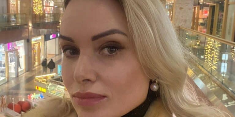 Μαρίνα Οβσιάνικοβα: «Ανησυχώ για την ασφάλειά μου – Ανοίξτε τα μάτια σας στην προπαγάνδα για τον πόλεμο»