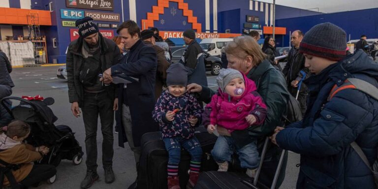 Πόλεμος στην Ουκρανία: Πάνω από 100.000 άμαχοι δεν έχουν ακόμη απομακρυνθεί από την Μαριούπολη