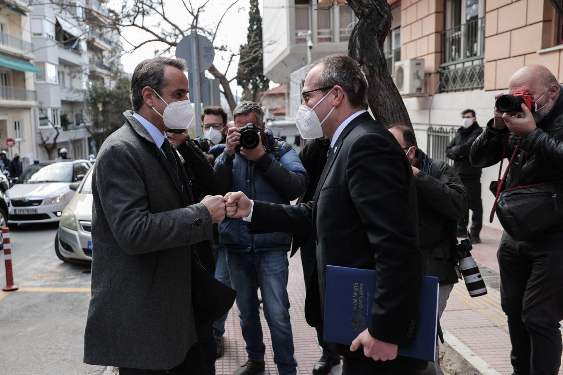Ο Μητσοτάκης στα γραφεία του ΠΟΥ στην Αθήνα