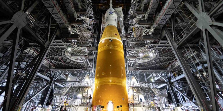 Ο ESA ανέστειλε και επίσημα την αποστολή ExoMars στον Άρη, λόγω συμμετοχής Ρώσων αστροναυτών
