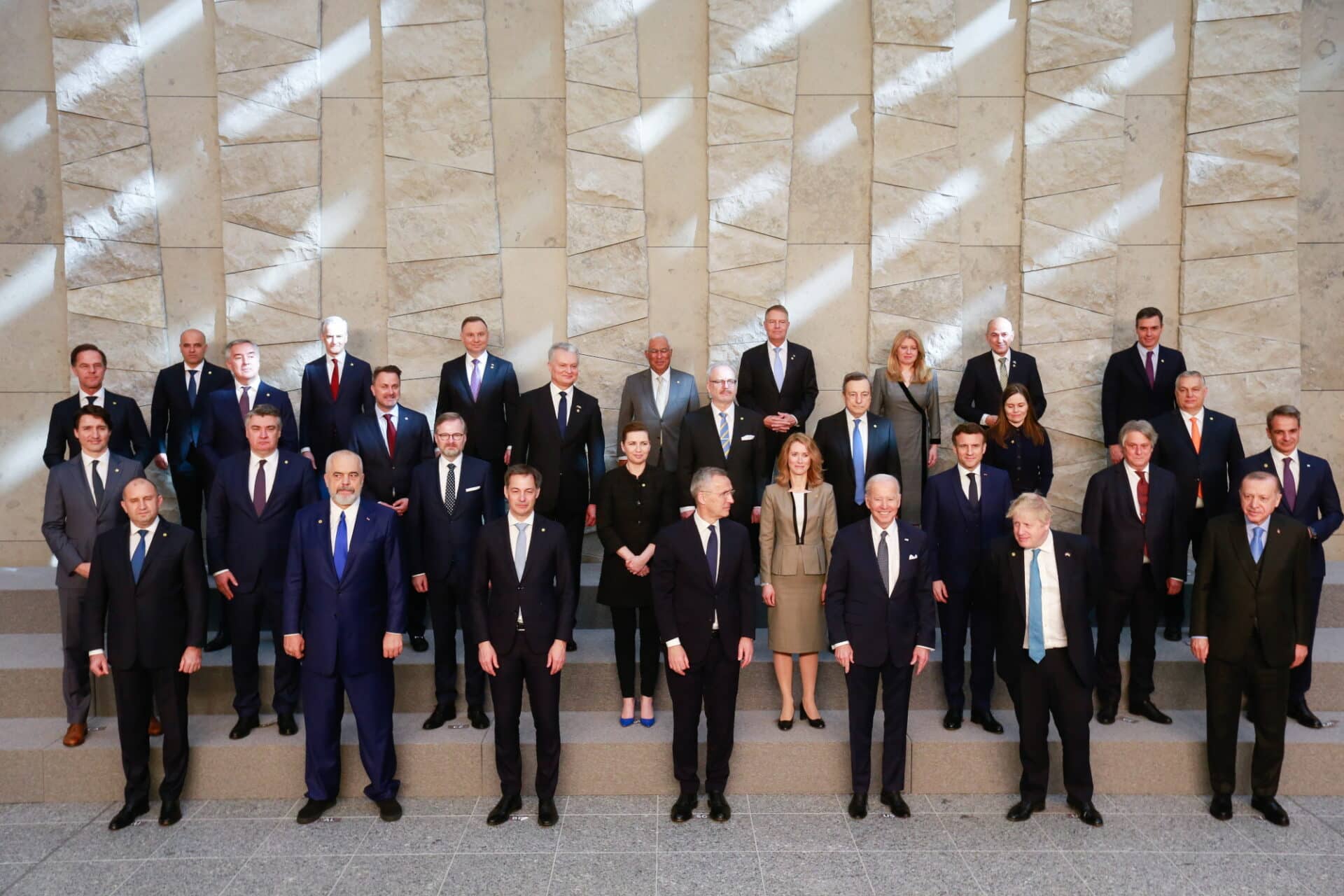 Η αναμνηστική φωτογραφία των αρχηγών