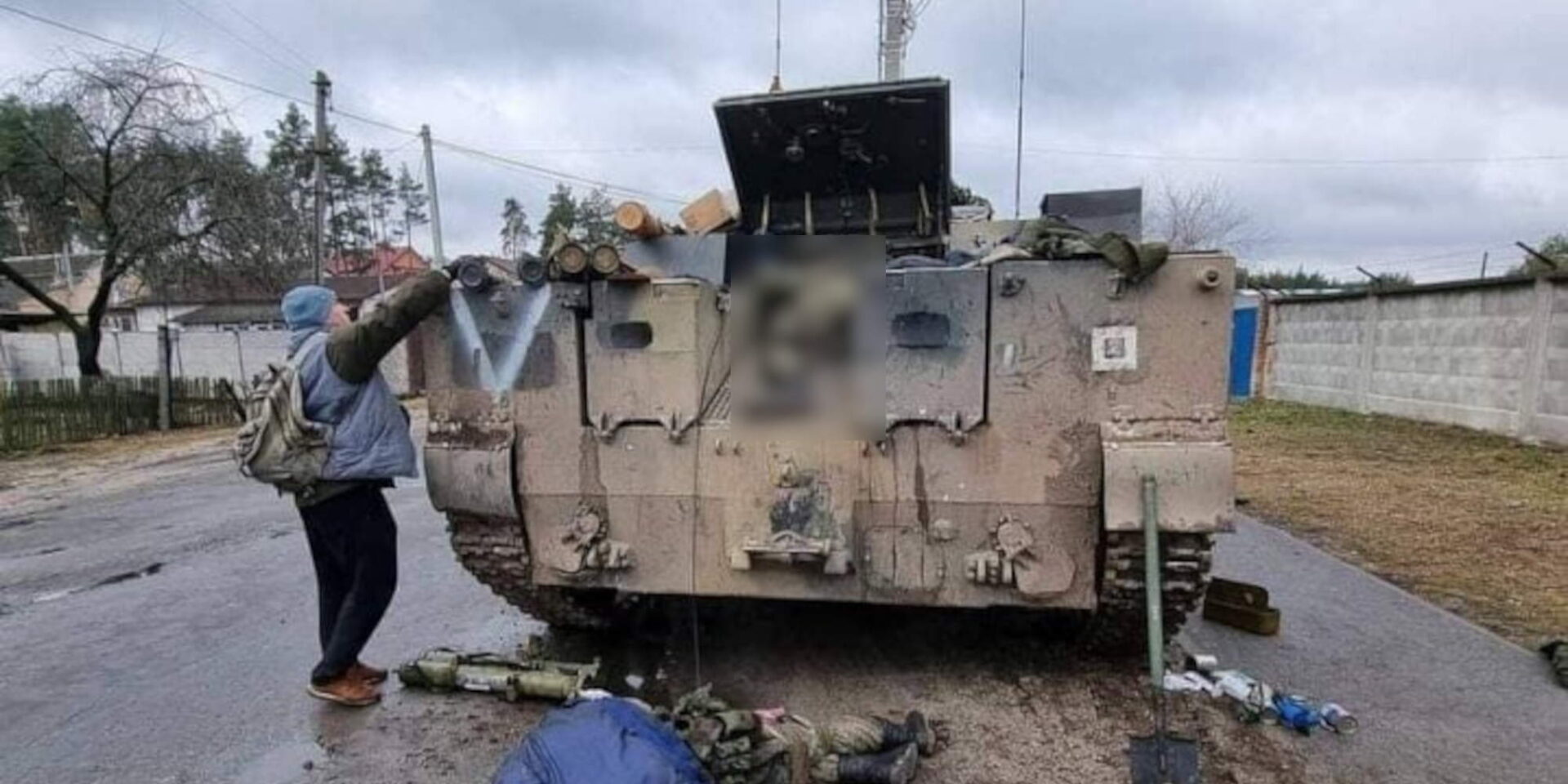 Βομβαρδισμένο τανκ στο Κίεβο κατά τη διάρκεια του πολέμου στην Ουκρανία