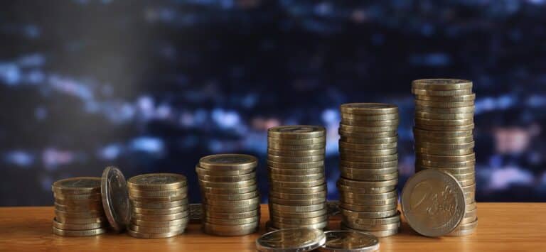 Το ευρώ υποχωρεί 0,26%, στα 1,1094 δολάρια