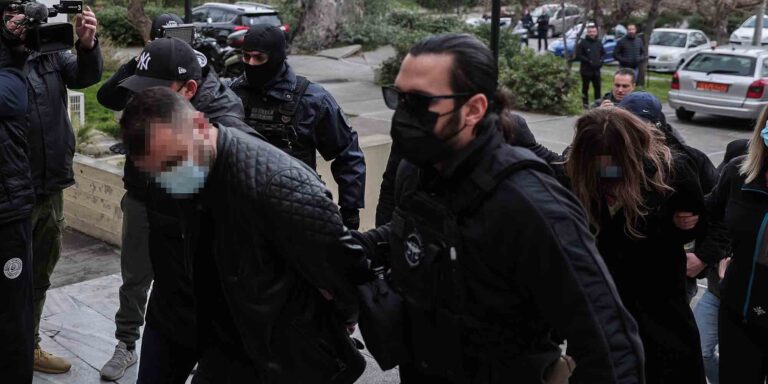 Στον εισαγγελέα οι απαγωγείς του Κυπαρίσση (εικόνες)