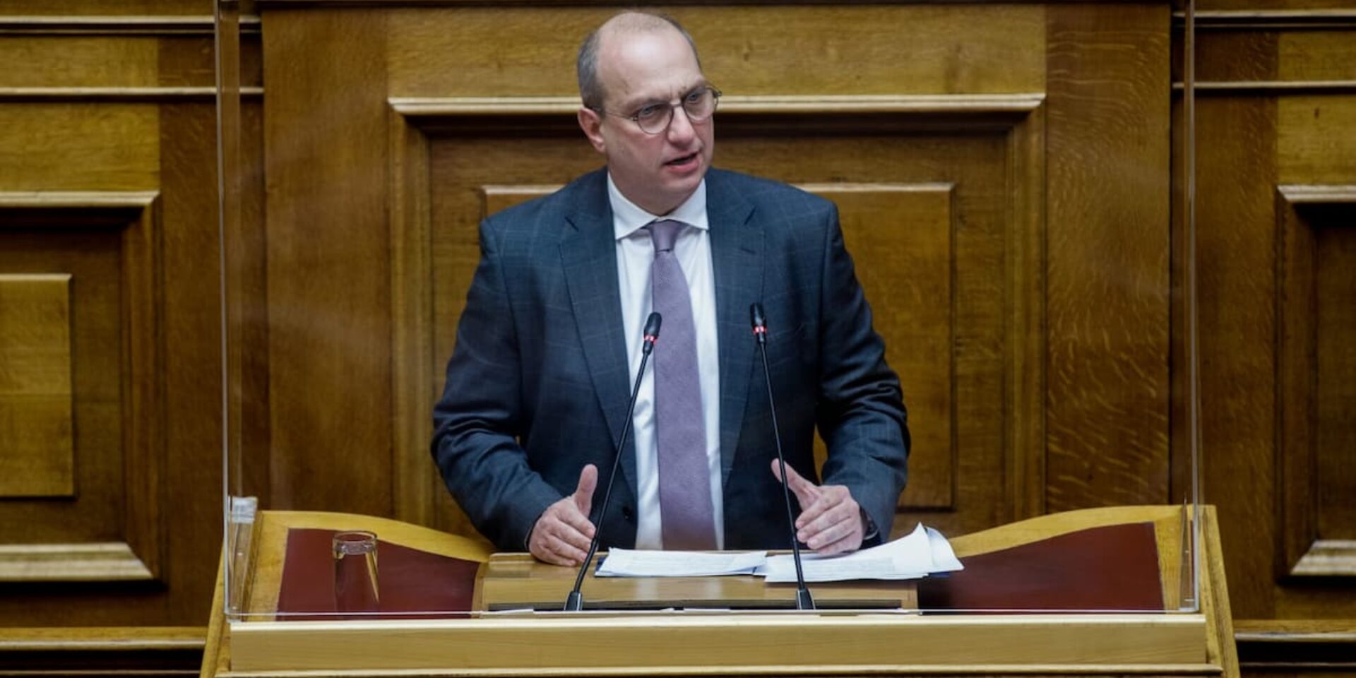 Ο κυβερνητικός εκπρόσωπος, Γιάννης Οικονόμου