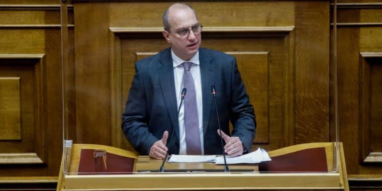 Γιάννης Οικονόμου: «Έχουν ήδη υλοποιηθεί τα 10 από τα 13 μέτρα για την καταπολέμηση βίας στον αθλητισμό»