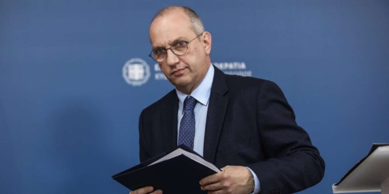 Οικονόμου: «Είμαστε έτοιμοι να κάνουμε αυτά που πρέπει για να προστατέψουμε τους Έλληνες της Ουκρανίας»