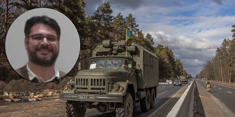 Την Κυριακή το απόγευμα στην Ελλάδα ο Πρόξενος από τη Μαριούπολη, Μανώλης Ανδρουλάκης