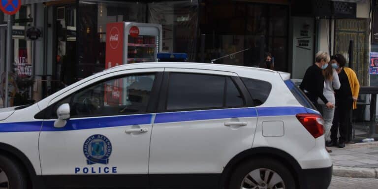 Κρήτη: 62χρονος άφησε λιπόθυμη από το ξύλο την 57χρονη σύζυγό του