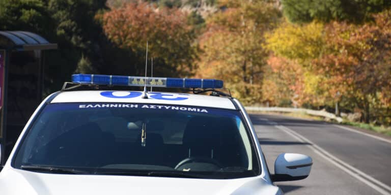 Πάτρα: Γείτονας γδύθηκε μπροστά σε 6χρονη, την ανάγκασε να ακουμπήσει τα γεννητικά του όργανα – Ανατριχιαστικές οι αποκαλύψεις