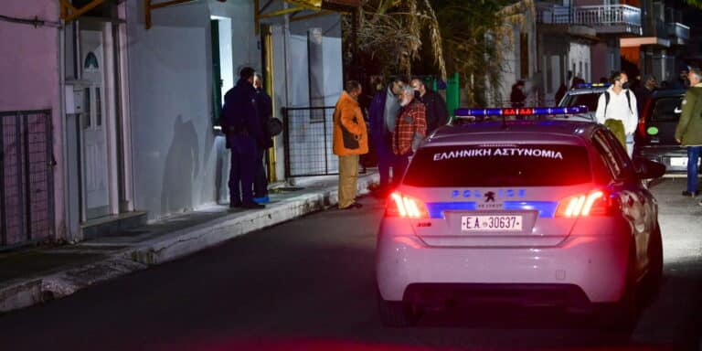 Ανδραβίδα: Ταμπουρώθηκε σπίτι του ο φερόμενος ως δράστης του τετραπλού φονικού – Μεγάλη επιχείριση της ΕΛ.ΑΣ.