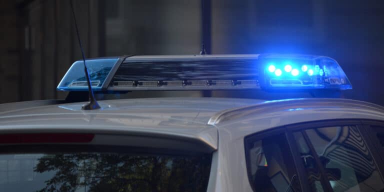 Ηράκλειο: Γυμνή βρέθηκε η 57χρονη που ξυλοκοπήθηκε από τον σύζυγό της – «Αποτρέψαμε μία γυναικοκτονία»