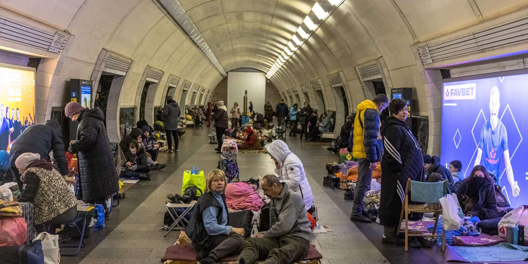 Εκτοπισμένοι πολίτες σε καταφύγιο στην Ουκρανία