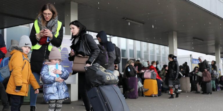 Πάνω από 650 Ουκρανοί πρόσφυγες έφτασαν στην Ελλάδα το τελευταίο 24ωρο