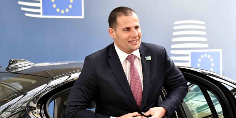 Ο Ρόμπερτ Αμπέλα πήρε ψήφο εμπιστοσύνης στη Μάλτα – Κέρδισε ξανά τις εκλογές της χώρας
