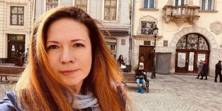 Σκοτώθηκε Ρωσίδα δημοσιογράφος έπειτα από βομβαρδισμό στο Κίεβο – Είχε συνεργαστεί με τον Ναβάλνι