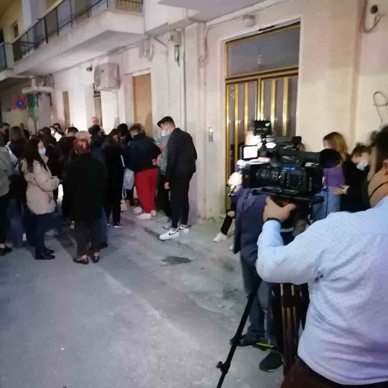 Πάτρα – Αστυνομικοί σε Ρούλα Πισπιρίγκου: «Πάμε Αθήνα για κατάθεση και θα σε γυρίσουμε»