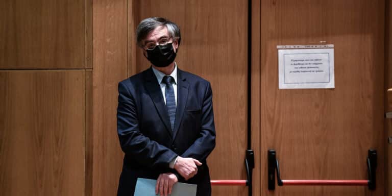Καμπανάκι Τσιόδρα για κορονοϊό: «Δεν αποκλείεται το ενδεχόμενο να δούμε μία νέα μετάλλαξη»