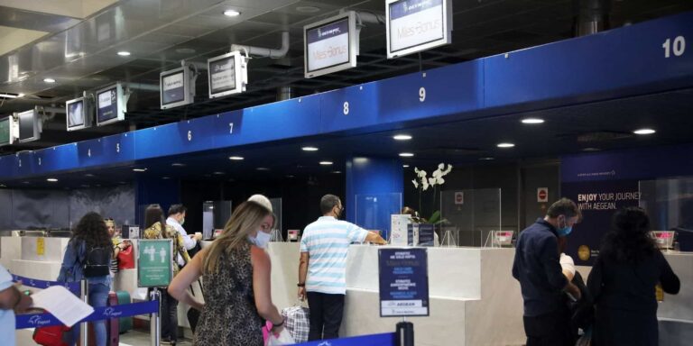 «Βουτιά» 41,4% στις ταξιδιωτικές εισπράξεις το 2021