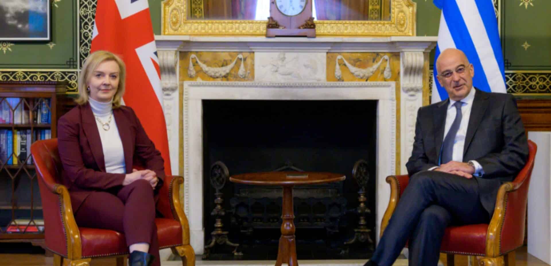 Η Βρετανίδα, Υπουργός Εξωτερικών, Λιζ Τρας και ο Έλληνας ομόλογός της, Νίκος Δένδιας