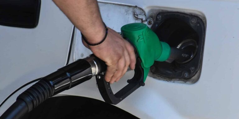 Πώς θα δίνεται η επιδότηση για την βενζίνη – Τα κριτήρια για την κάρτα καυσίμων