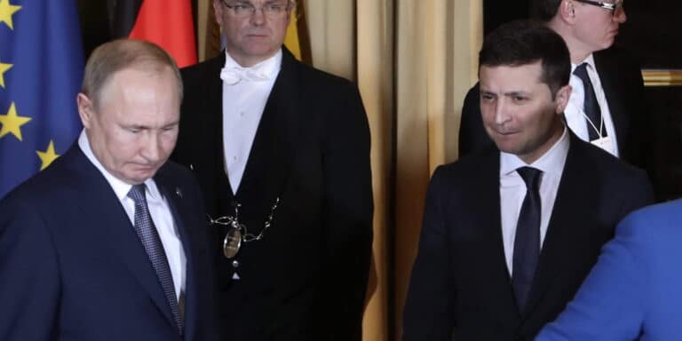 Η Ρωσία διαμηνύει πως δεν έχει λάβει αίτημα συνάντησης Πούτιν με Ζελένσκι: Θετική σε ένα τετ α τετ η Μόσχα – Ενημέρωση σε live blogging