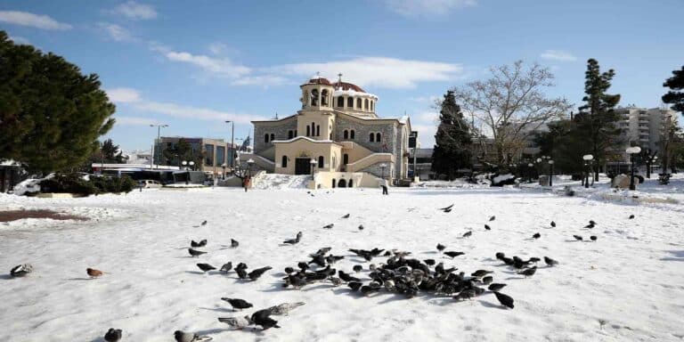 Η κακοκαιρία «Φίλιππος» φέρνει χιόνια και πολικές θερμοκρασίες την Πέμπτη – Πού θα δείξει μείον 10 βαθμούς το θερμόμετρο