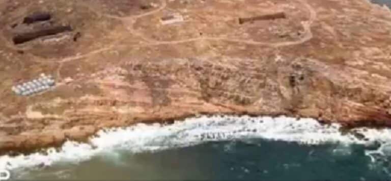 Απελευθερώθηκαν οι 13 Ουκρανοί στρατιώτες από το Φιδονήσι (βίντεο)