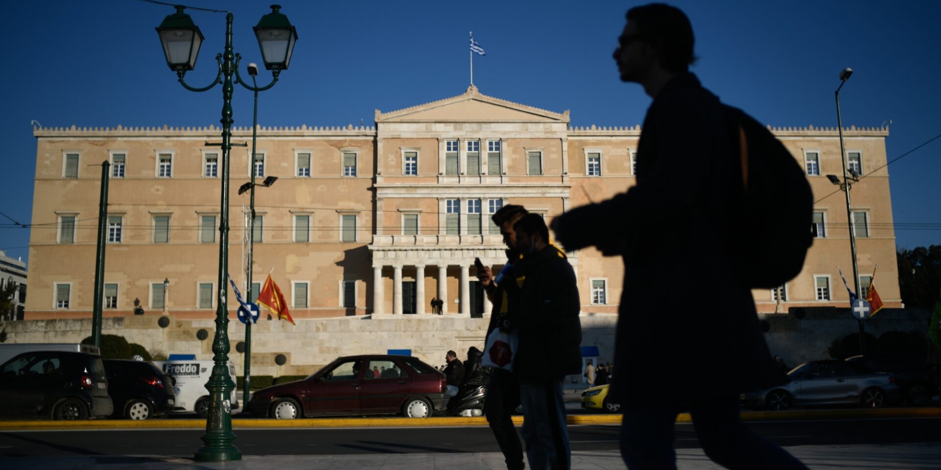 Κόσμος στο Σύνταγμα