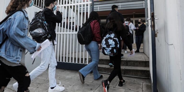 Πότε κλείνουν τα σχολεία για το Πάσχα – Πότε επιστρέφουν οι μαθητές στα θρανία